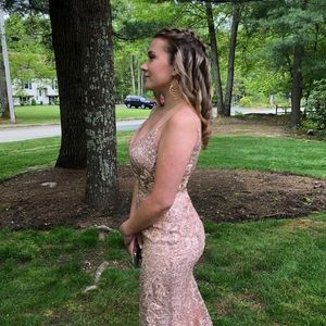 Meet your Posher, Holly